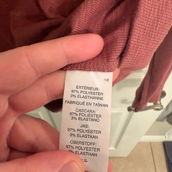 Vuori Sunrise Crew Women’s Shirt - Picture 4 of 6